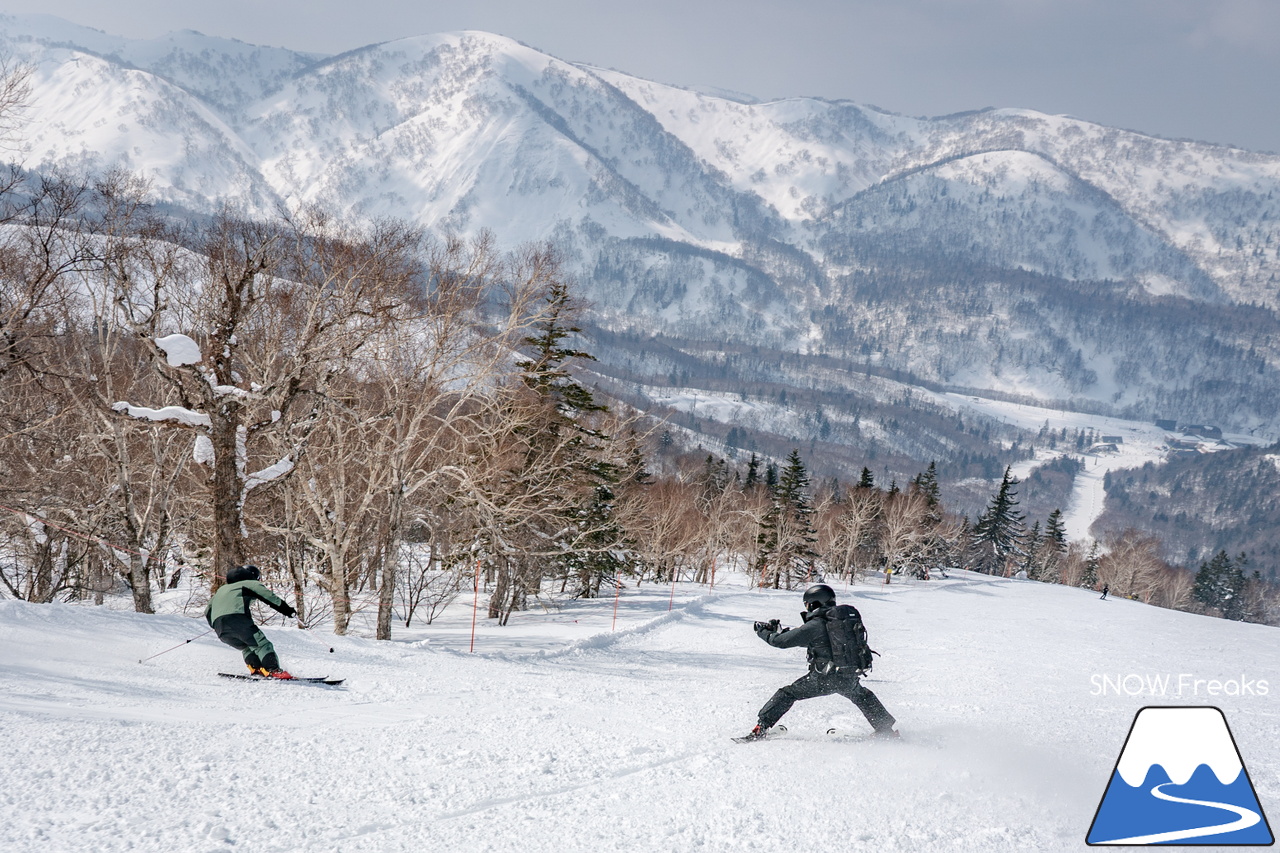 キロロリゾート｜[okaphoto]ことフォトグラファー・岡崎宜紀さんの撮影に密着。被写体となるのは...全日本スキー技術選ファイナリスト『原田侑駿 - Yuma Harada』(^^)/